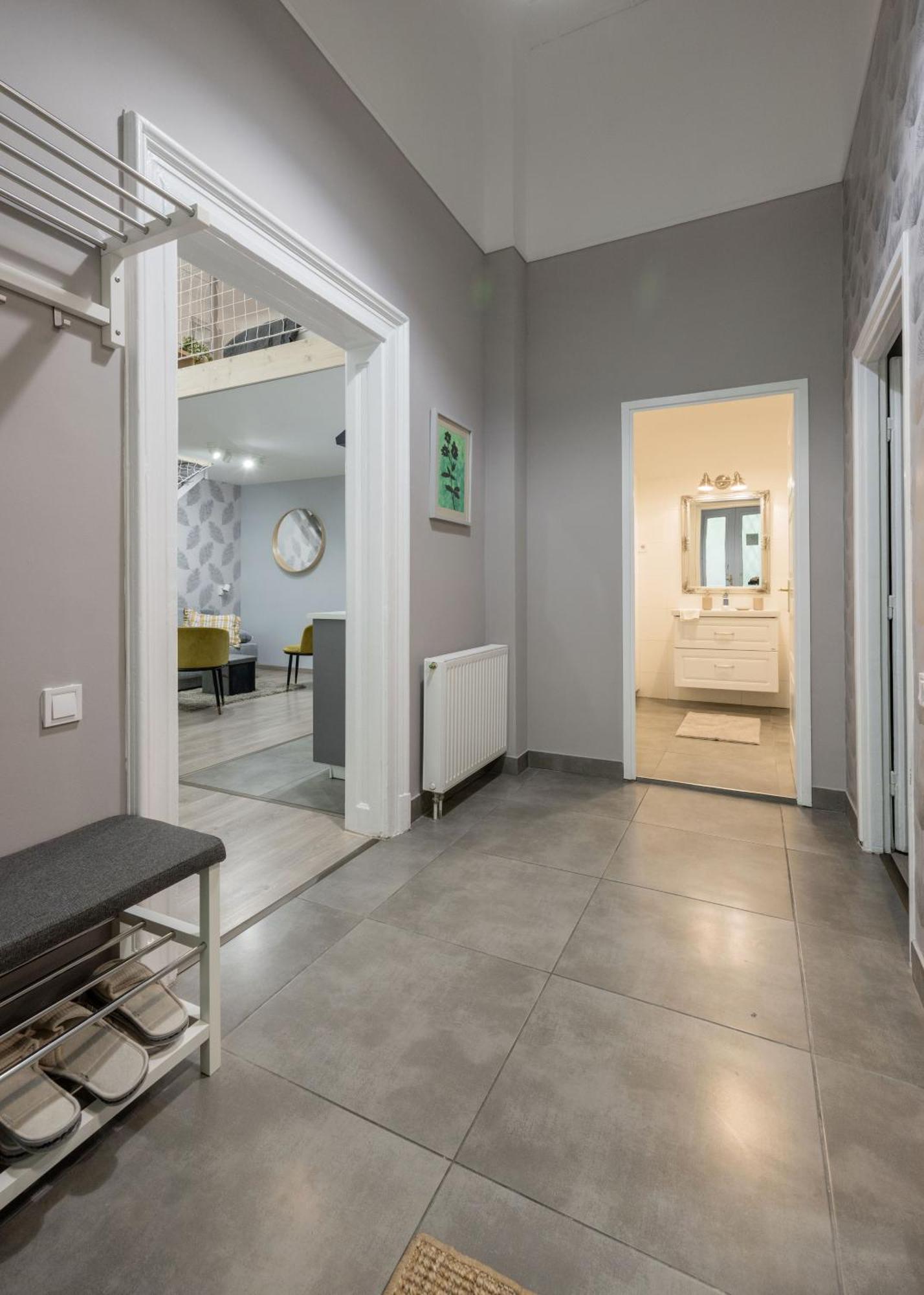 Spacious And Charming In The Centre