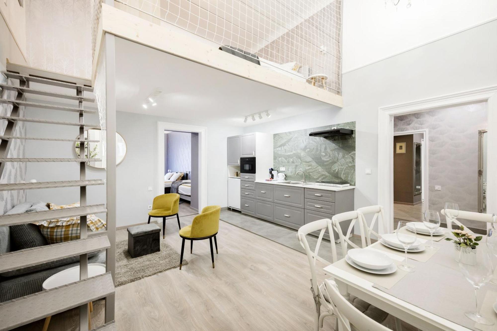 Apartment Spacious And Charming In The Centre Budapest