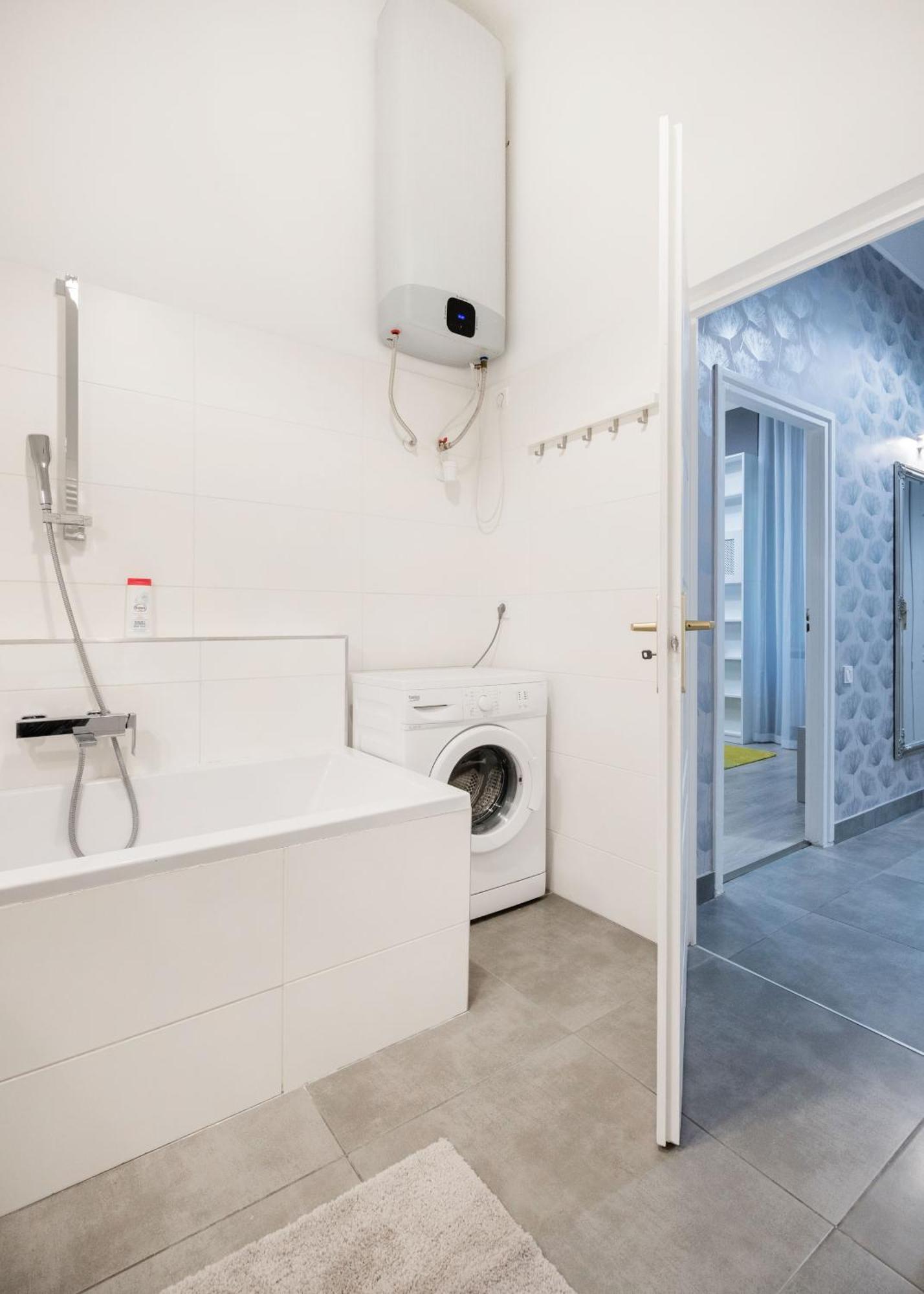 Apartment Spacious And Charming In The Centre Budapest